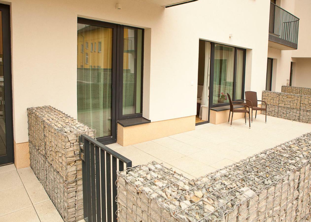 Sunny, Fully Furnished Studio Type With Terrace Plzeň Eksteriør bilde