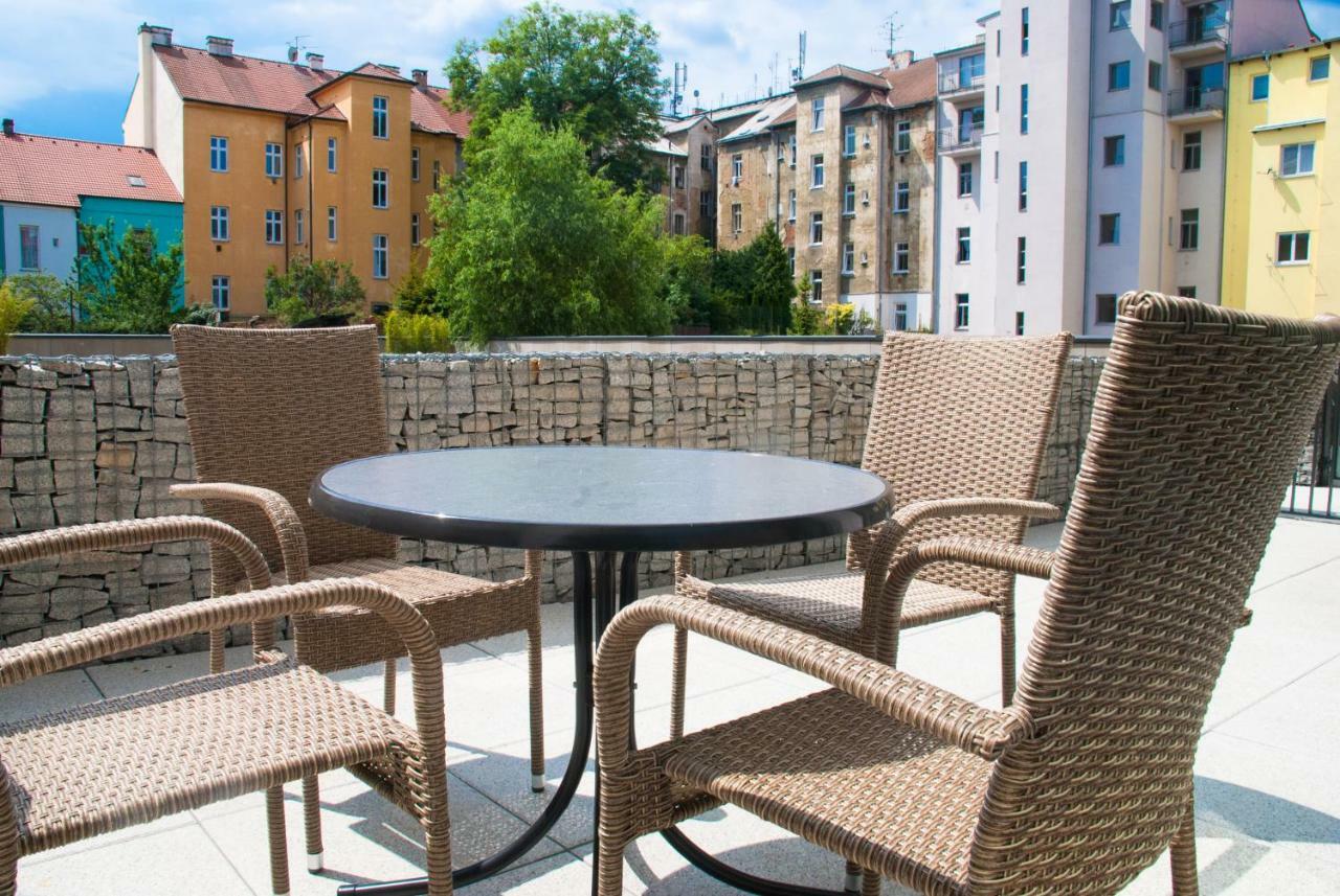 Sunny, Fully Furnished Studio Type With Terrace Plzeň Eksteriør bilde
